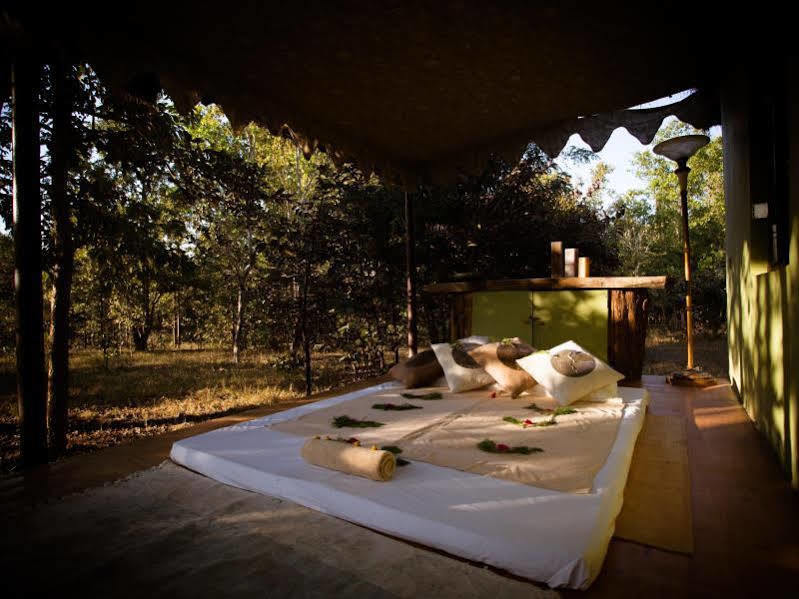 Singinawa Jungle Lodge Kanha Lagma Extérieur photo