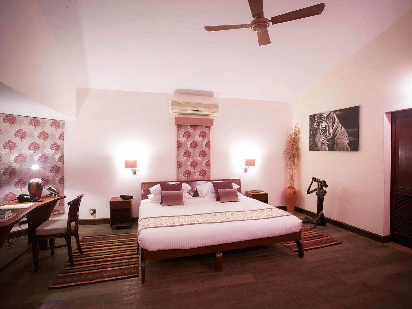 Singinawa Jungle Lodge Kanha Lagma Extérieur photo
